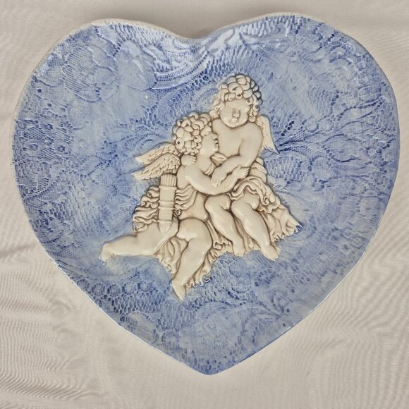 Heart Shaped Glazed Ceramic Plate with Embossed Cherubs - Picture 1 of 16